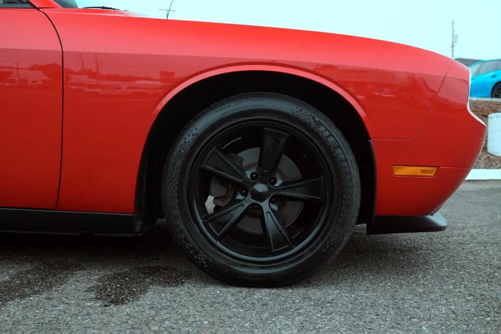 Dodge Challenger photo 9