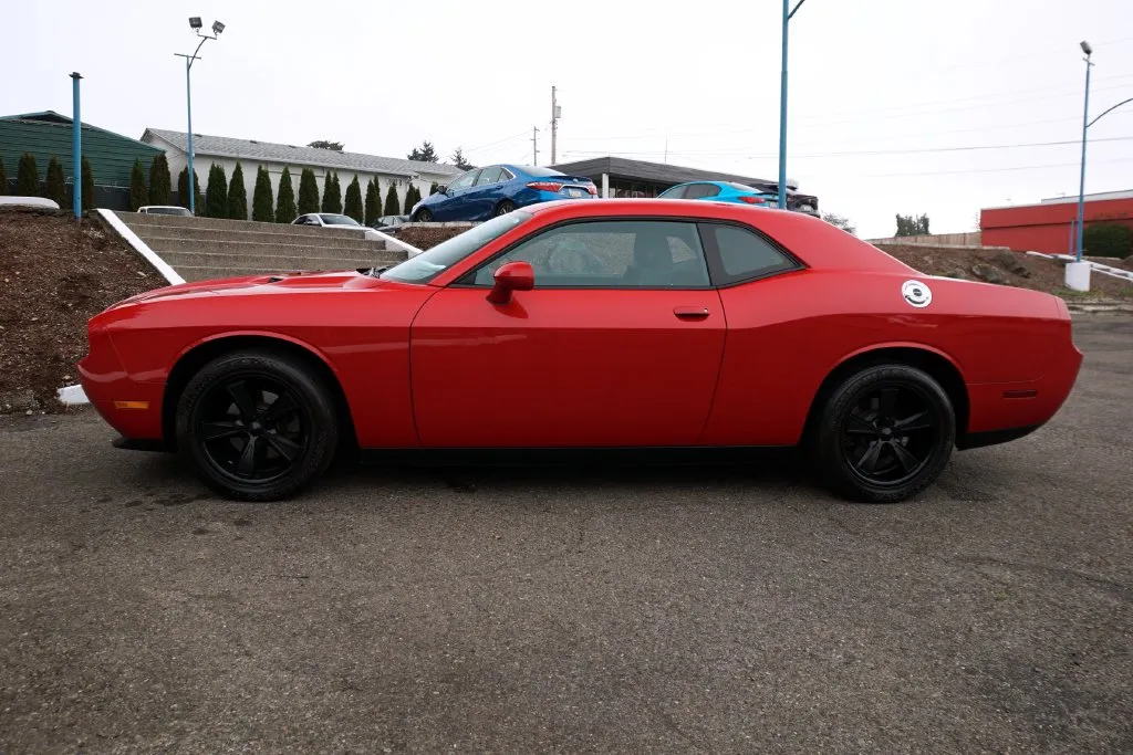Dodge Challenger photo 8