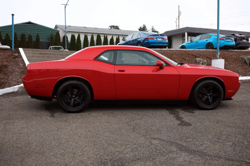 Dodge Challenger photo 6