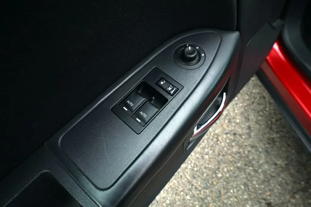 Dodge Challenger photo 14