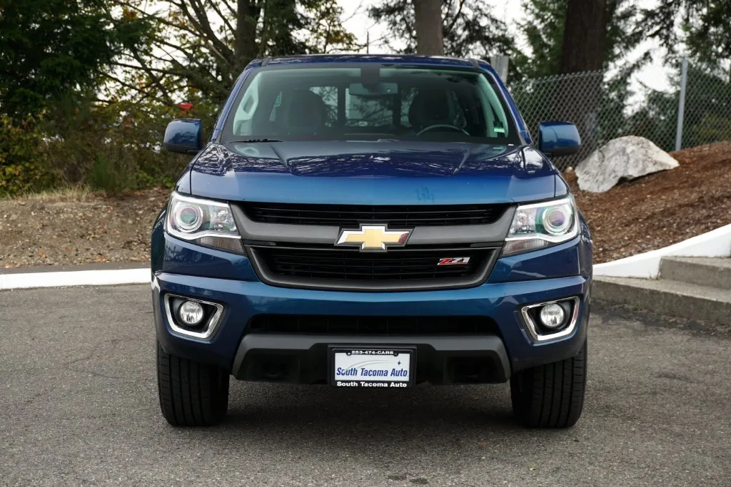 Chevrolet Colorado photo 2