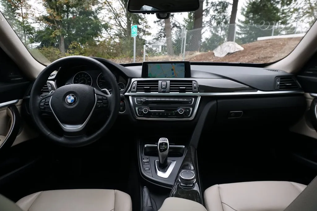 BMW 3 Series photo 23