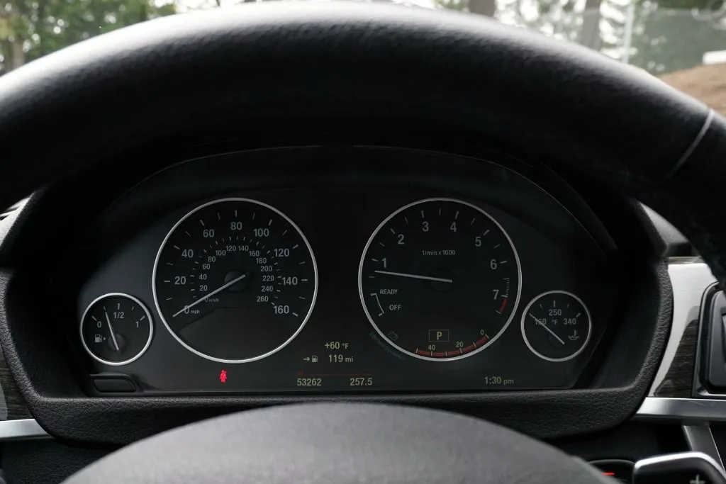 BMW 3 Series photo 30
