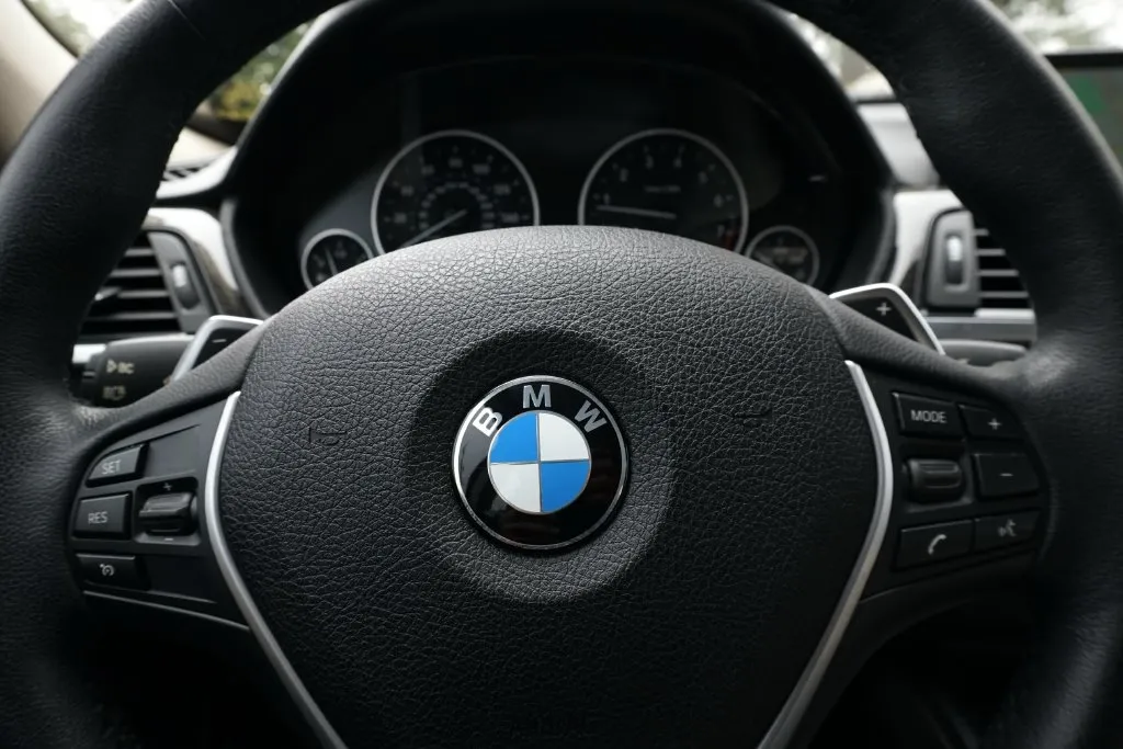 BMW 3 Series photo 26