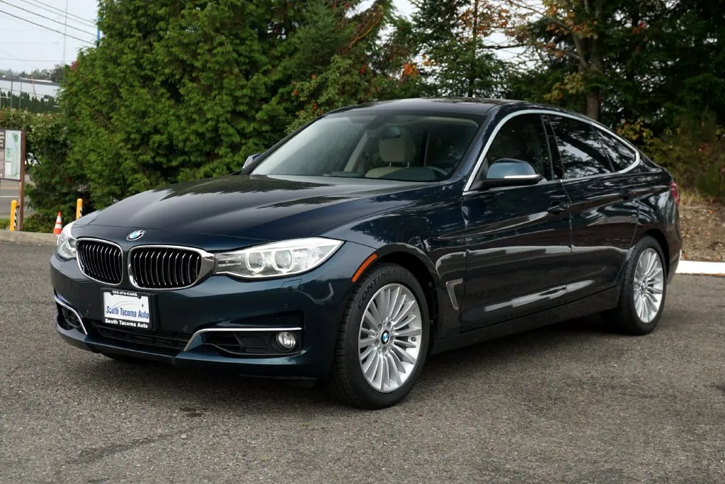BMW 3 Series photo 7