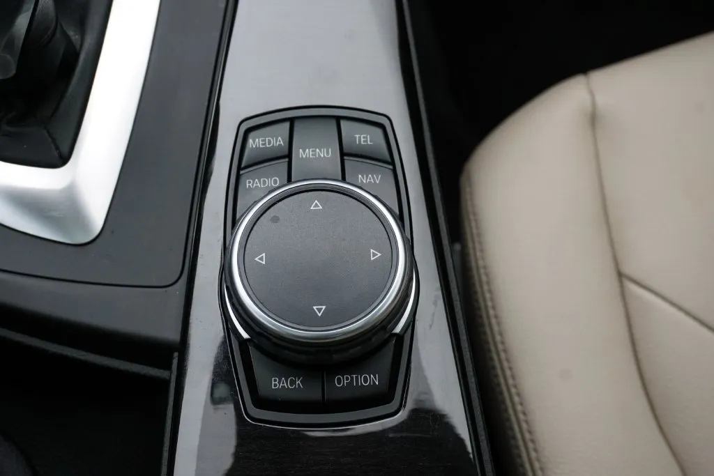 BMW 3 Series photo 28