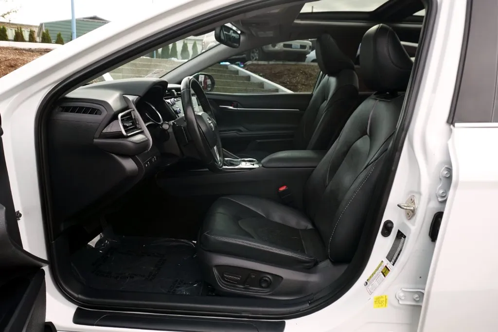 Toyota Camry photo 15