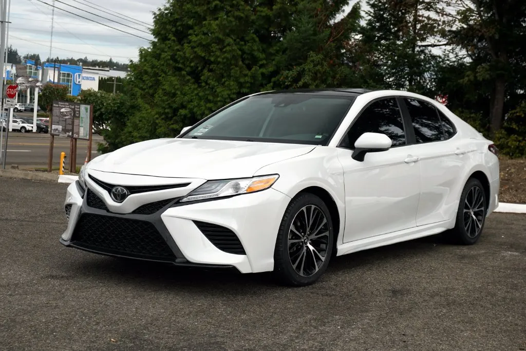 Toyota Camry photo 7