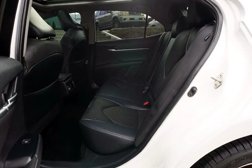 Toyota Camry photo 17