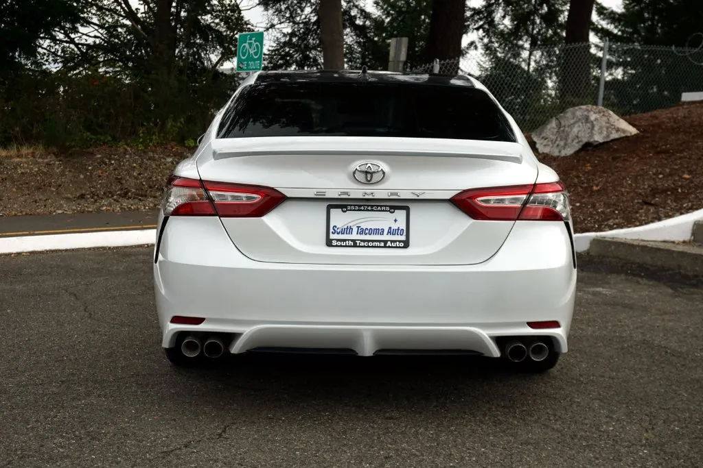Toyota Camry photo 4