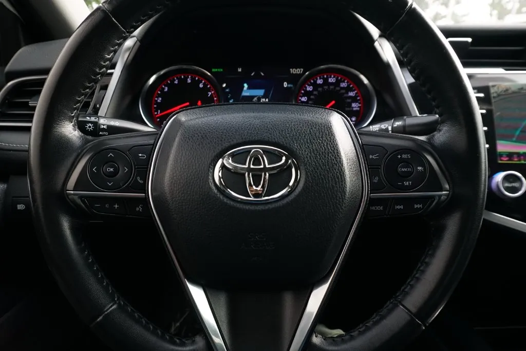 Toyota Camry photo 20