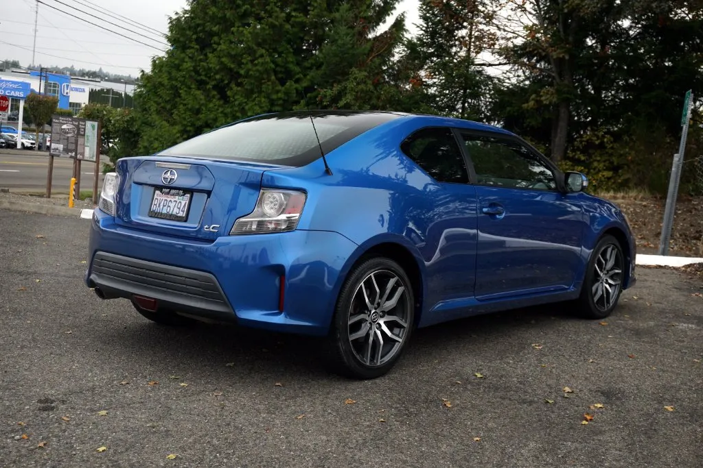 Scion tC photo 5
