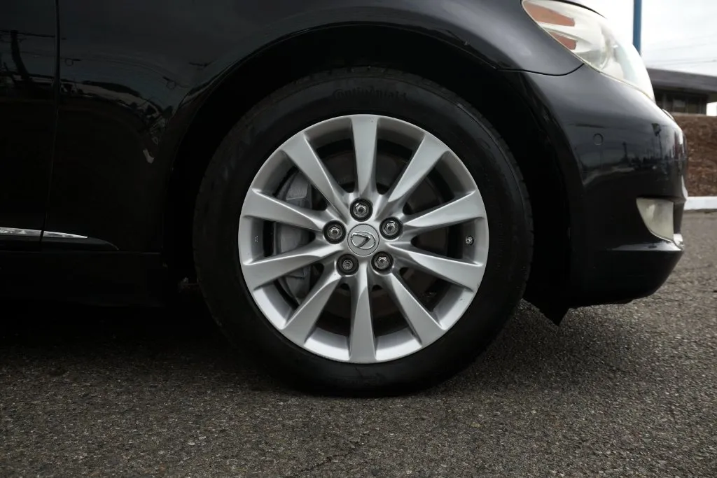 Lexus LS photo 10