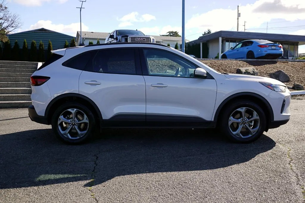 Ford Escape photo 6
