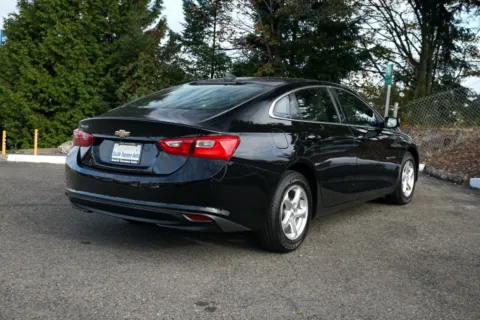 More photos of 2018 Chevrolet Malibu LS 1LS at South Tacoma Auto, WA