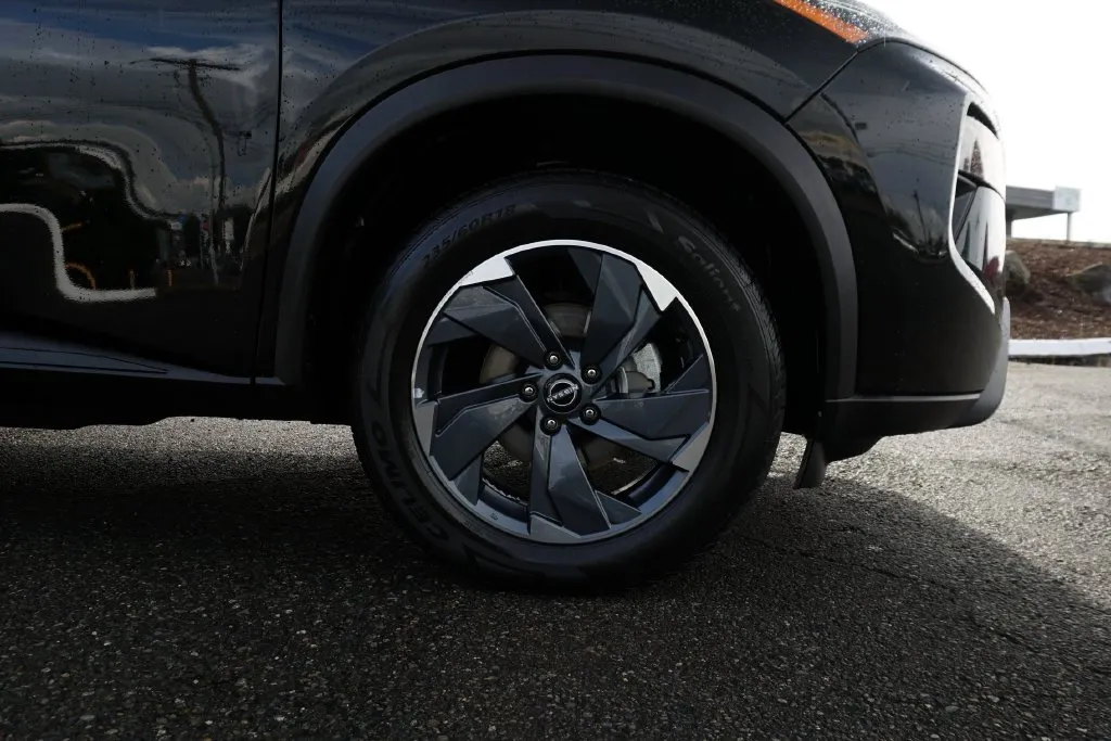 Nissan Rogue photo 9
