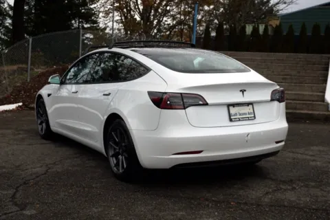 More photos of 2022 Tesla Model 3 Long Range at South Tacoma Auto, WA