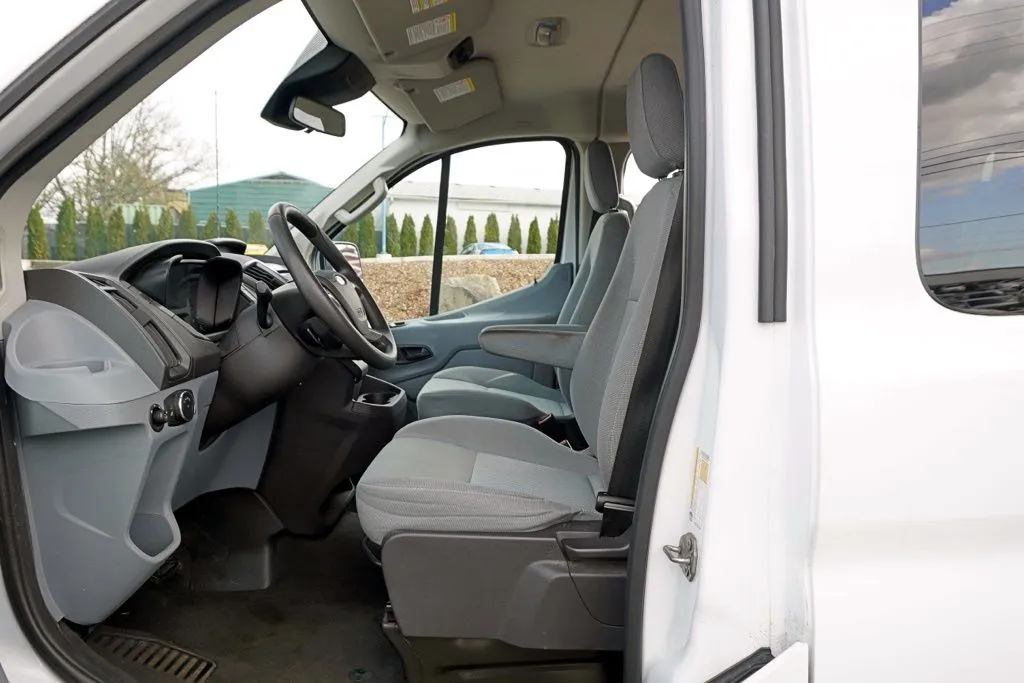 2015 Ford Transit XLT - Photo 11