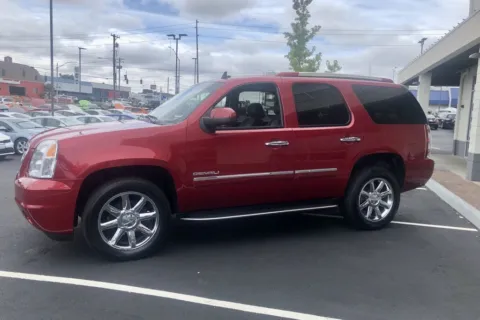 More photos of 2012 GMC Yukon Denali at South Tacoma Auto, WA