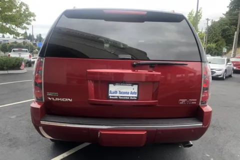 More photos of 2012 GMC Yukon Denali at South Tacoma Auto, WA