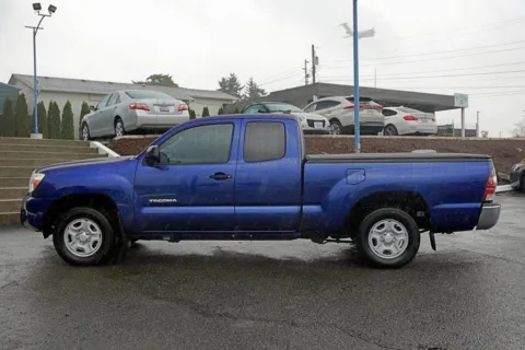 More photos of 2015 Toyota Tacoma at South Tacoma Auto, WA