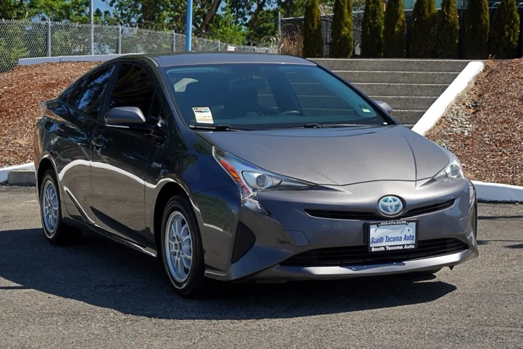 Gray 2017 Toyota Prius Two Eco for sale in Tacoma, WA