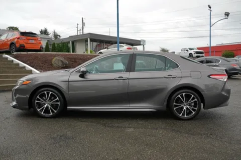 More photos of 2020 Toyota Camry SE at South Tacoma Auto, WA