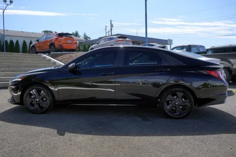 More photos of 2022 Hyundai Elantra SEL at South Tacoma Auto, WA
