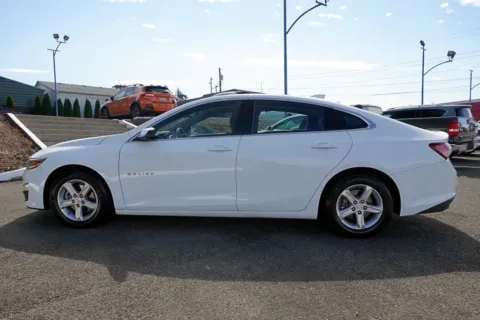 More photos of 2022 Chevrolet Malibu LT at South Tacoma Auto, WA