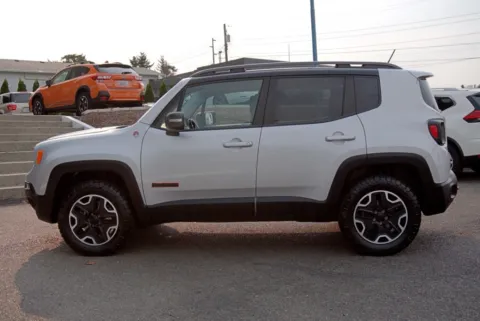 More photos of 2015 Jeep Renegade Trailhawk at South Tacoma Auto, WA