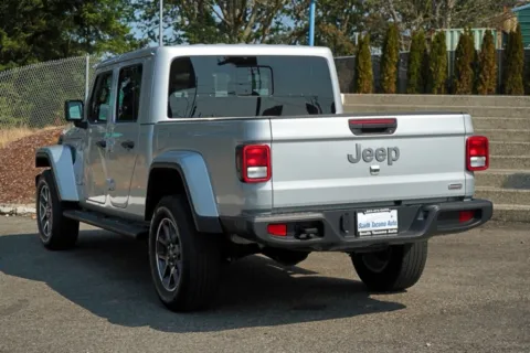 More photos of 2023 Jeep Gladiator Overland at South Tacoma Auto, WA