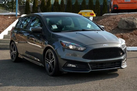 Gray 2018 Ford Focus ST for sale in Tacoma, WA