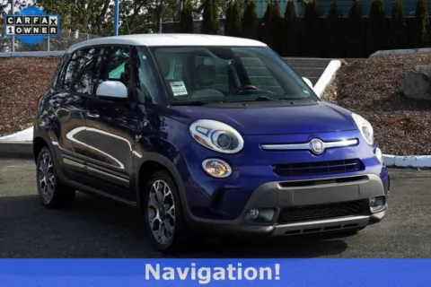Blue 2015 Fiat 500L Trekking for sale in Tacoma, WA
