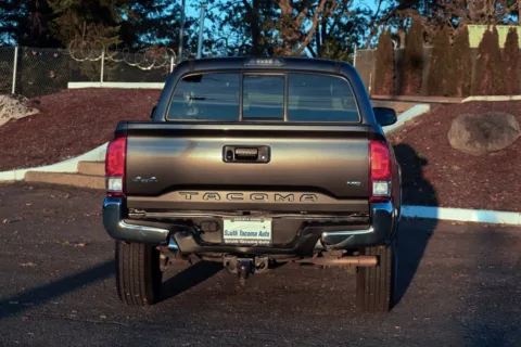 More photos of 2017 Toyota Tacoma SR5 at South Tacoma Auto, WA