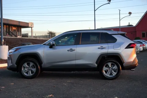 More photos of 2025 Toyota RAV4 Hybrid XLE at South Tacoma Auto, WA