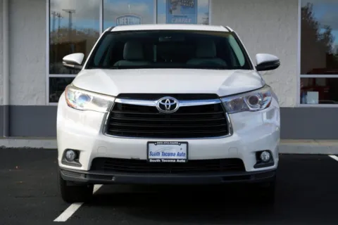 Photos of 2016 Toyota Highlander LE Plus V6 for sale in Tacoma, WA at South Tacoma Auto