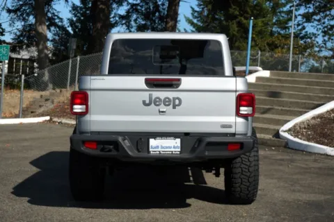 More photos of 2023 Jeep Gladiator Overland at South Tacoma Auto, WA