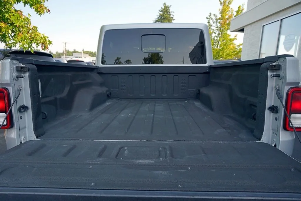 2023 Jeep Gladiator Overland - Photo 11