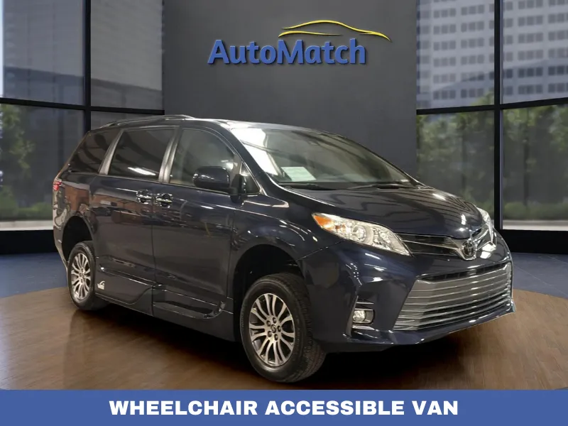 Blue 2019 Toyota Sienna XLE 8-Passenger for sale in Orem, UT