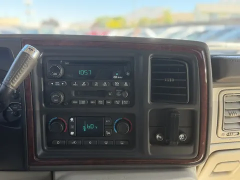 More photos of 2005 Cadillac Escalade at AutoMatch, UT