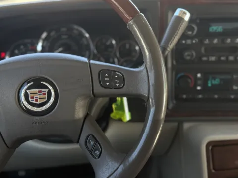 More photos of 2005 Cadillac Escalade at AutoMatch, UT