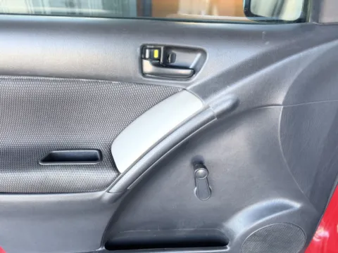 More photos of 2006 Pontiac Vibe at AutoMatch, UT