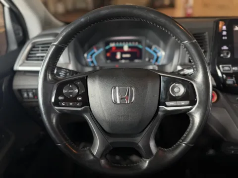Photos of 2018 Honda Odyssey Touring for sale in Orem, UT at AutoMatch