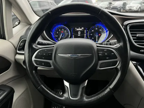 Photos of 2019 Chrysler Pacifica Touring L for sale in Orem, UT at AutoMatch