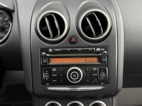 More photos of 2011 Nissan Rogue S at AutoMatch, UT