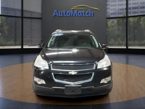 Photos of 2010 Chevrolet Traverse LT w/2LT for sale in Orem, UT at AutoMatch