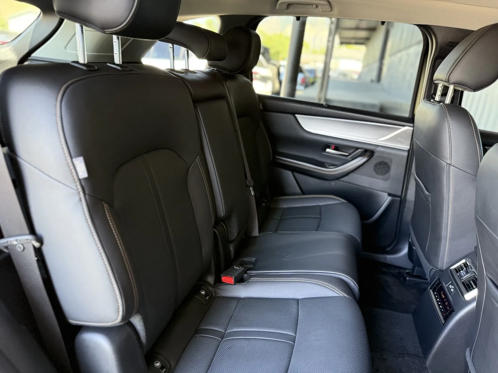 2025 Mazda CX-70 Premium Package - Photo 17
