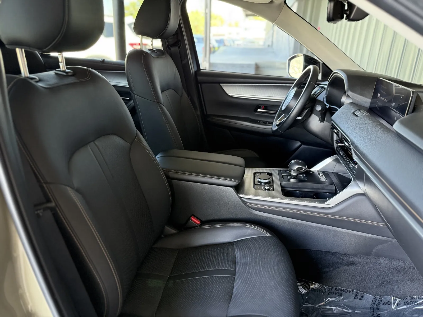 2025 Mazda CX-70 Premium Package - Photo 18