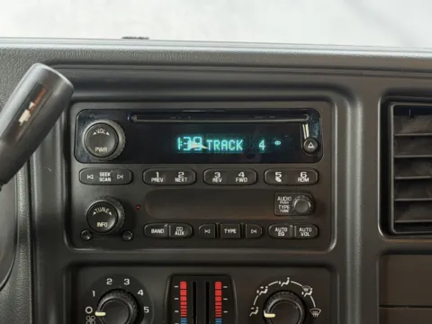 More photos of 2006 Chevrolet Suburban at AutoMatch, UT