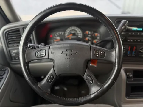 Photos of 2006 Chevrolet Suburban for sale in Orem, UT at AutoMatch